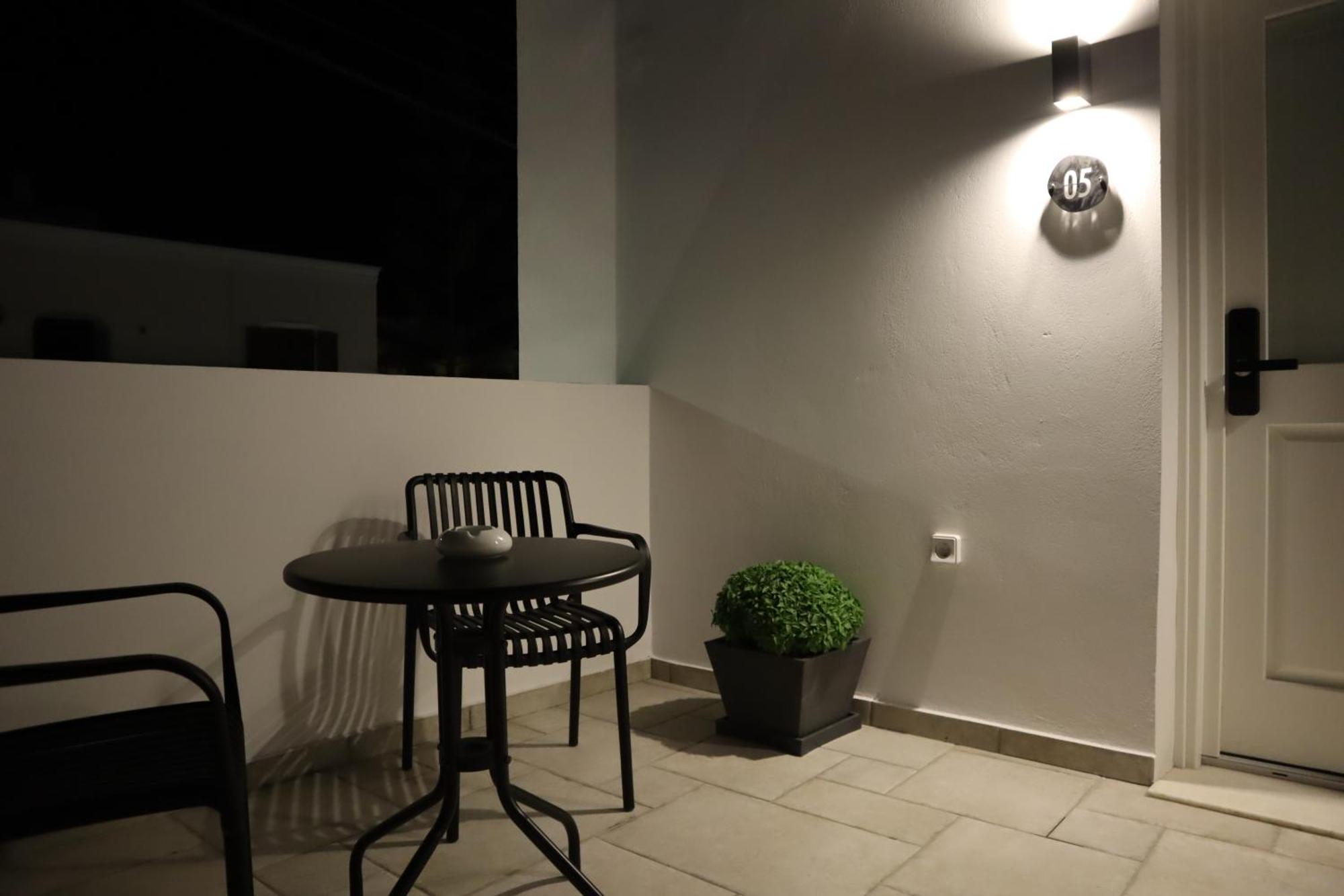 Santozen Suites Fira  Exterior photo